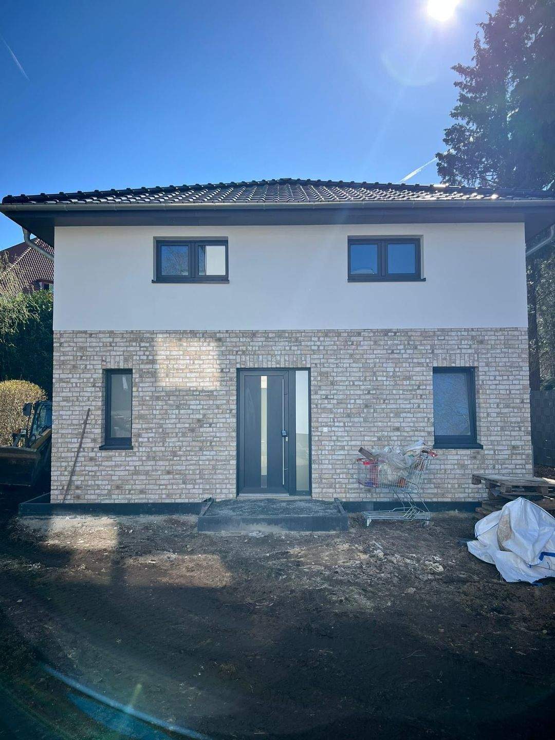 Moderne Stadtvilla mit 121 m² Wohnfläche in HH-TONNDORF. Bezugsfertig