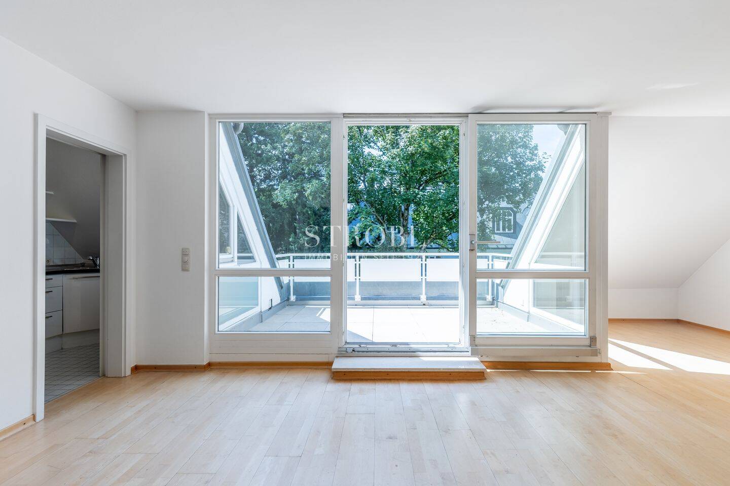JUWEL | Maisonette-Wohnung mit Loft-Feeling und Südterrasse in der Menterschwaige – München – Vorschaubild 3