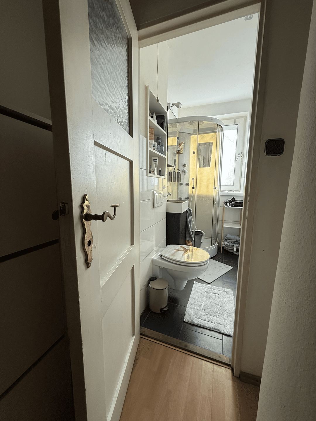 Moderne 1-Zimmer-Wohnung mit guter Verkehrsanbindung – München – Vorschaubild 3