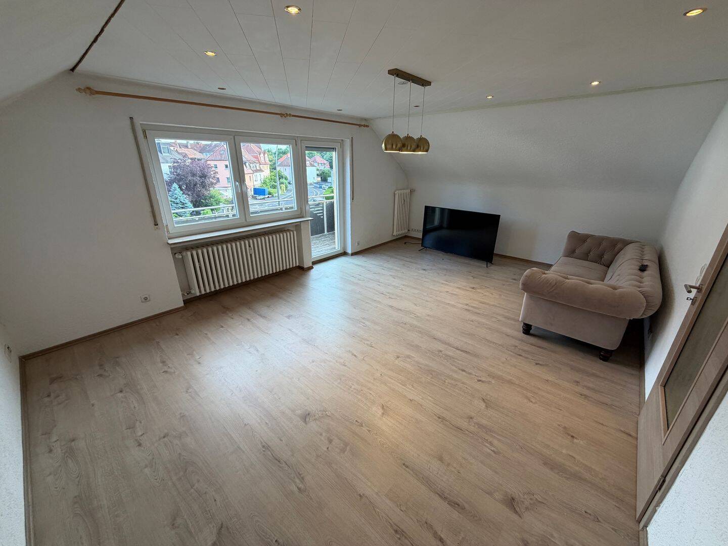 Attraktive 3-Zimmer-Wohnung im beliebten Stadtteil Hochfeld - inkl. EBK