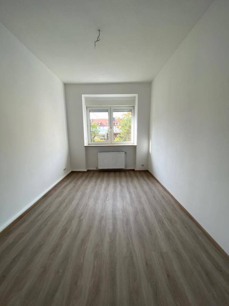 Nur für Studierende: 5-Zimmer Wohnung als WG in zentraler und ruhiger Lage, nähe Rathenauplatz – Nürnberg – Vorschaubild 4