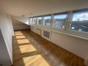 Provisionsfrei* SOFORT FREI! Rhein-nah - 2-Zm Penthouse Oberkassel - renoviert, Klimaanlage Einbauküche 55m² – 40549 Düsseldorf – Vorschaubild 4