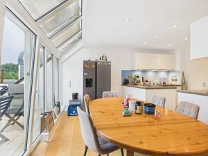 SCHWIND IMMOBILIEN - lichtdurchflutete 2-Zimmer-Wohnung mit Balkon und besonderer Architektur – 64289 Darmstadt – Vorschaubild 5
