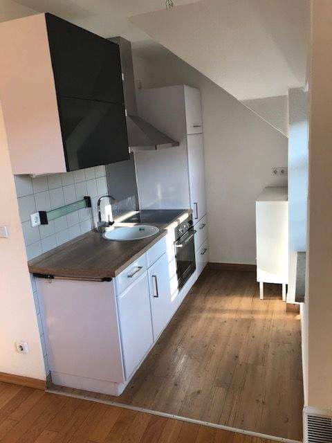+++ATTRAKTIVE 2,5-RAUM MAISONETTE- WOHNUNG MIT PARKETT, EINBAUKÜCHE UND AUFZUG+++ – Chemnitz – Vorschaubild 3