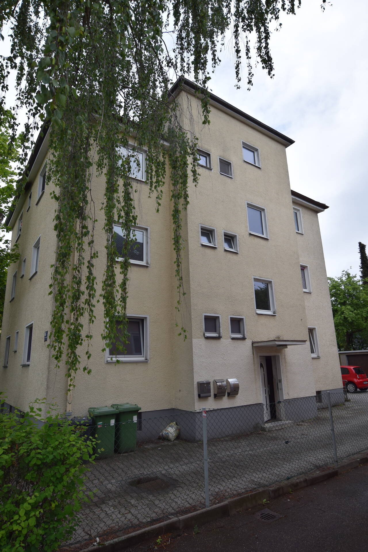 WG´s aufgepasst: 4-Zimmerwohnung in Prüfening, verfügbar ab sofort