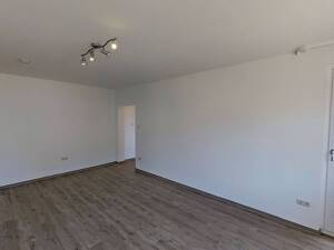 Viel Raum zum Leben: Gepflegte 4-Zimmer-Wohnung mit Balkon, Einbauschränken & 2 Bädern – 33104 Paderborn – Vorschaubild 2
