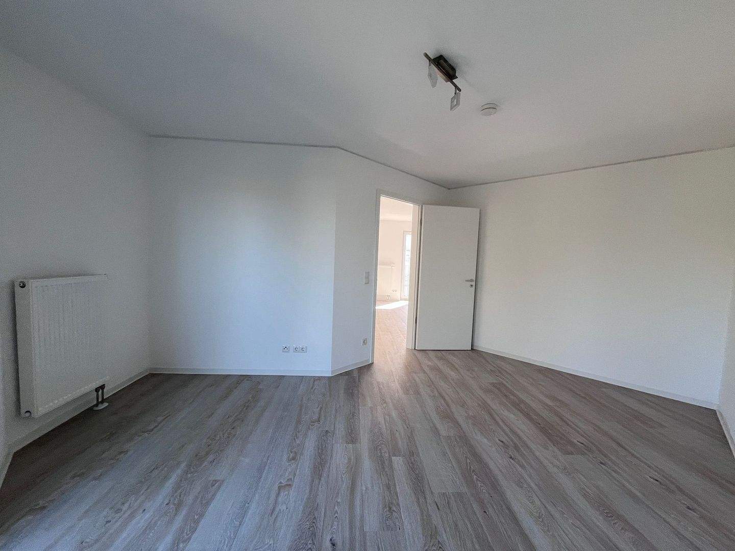 LAVIDA Steinbühl – 2-Zimmer-Wohnung mit Balkon, Einbauküche und 24h-Service, direkt am Opernhaus – Nürnberg – Vorschaubild 4