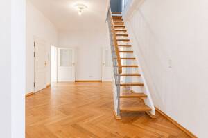 Elegante Altbau-Maisonette mit außergewöhnlichem Flair – 60325 Frankfurt am Main – Vorschaubild 9
