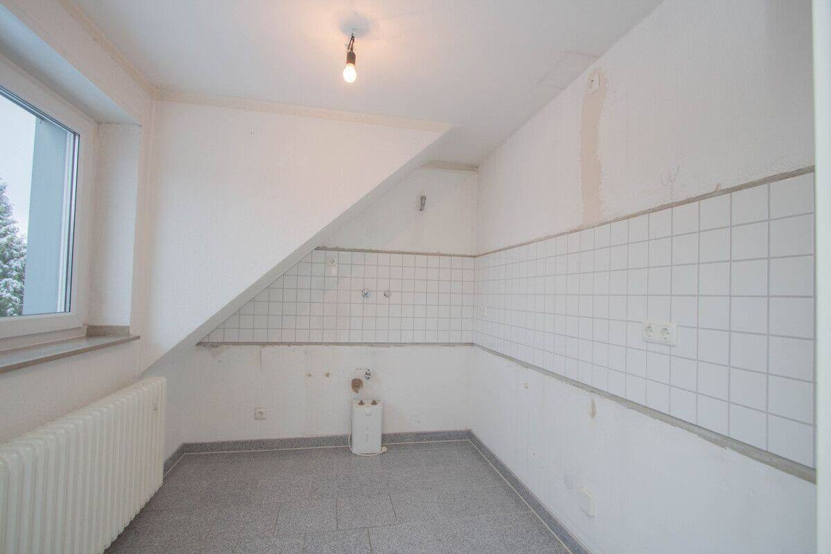 Helle 3-Zimmer-Dachgeschosswohnung mit Balkon in Mönchengladbach-Neuwerk – Mönchengladbach – Vorschaubild 5