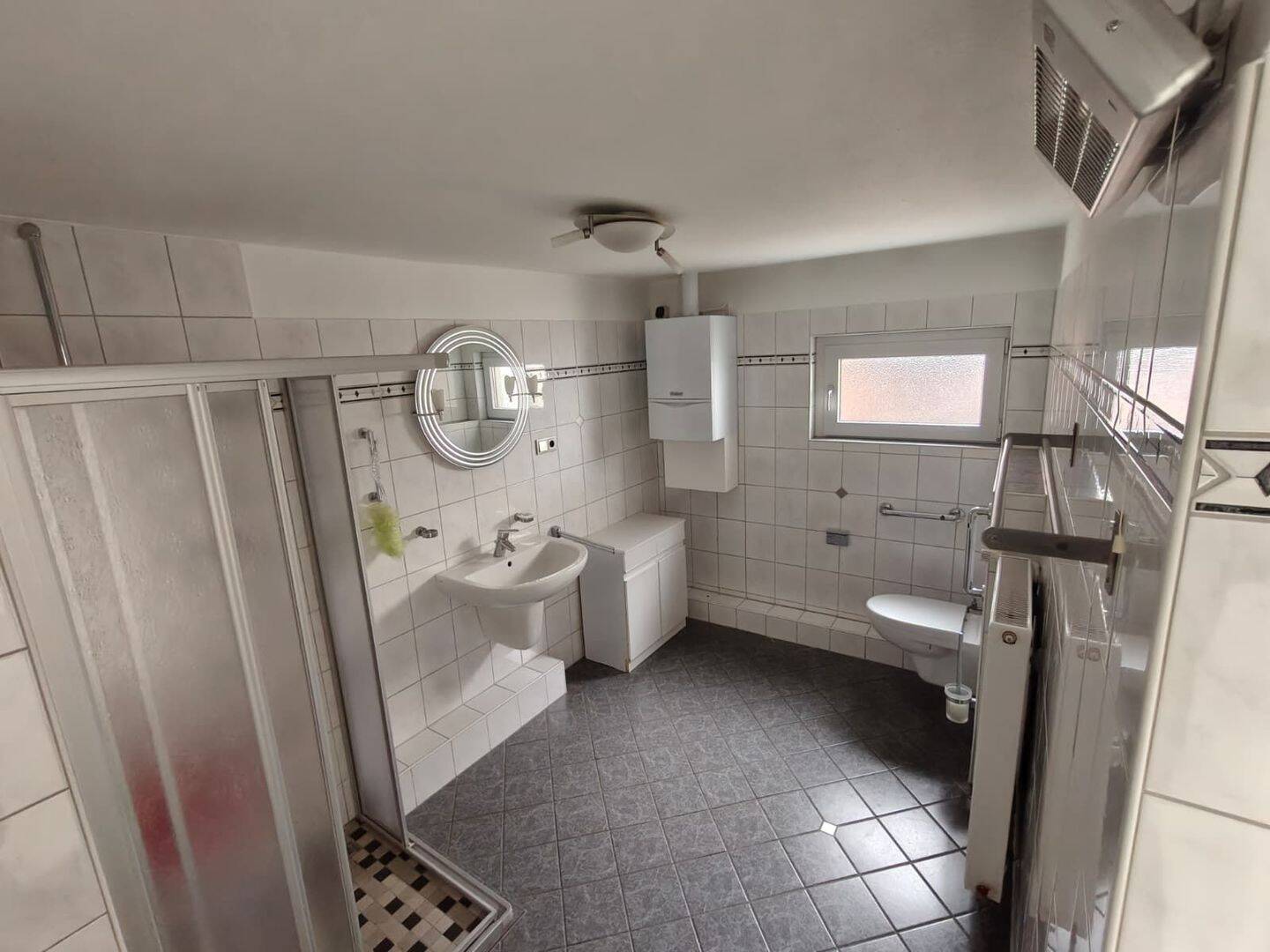 Zentrale, barrierearme 3-Zimmerwohung, optional mit Garage – Duisburg – Vorschaubild 7