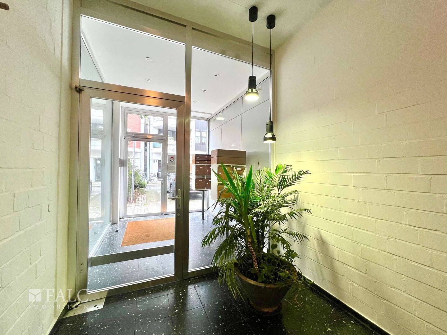 Sofort bezugsfrei!Helles City-Apartment mit Balkon, Einbauküche & Aufzug in bester Düsseldorfer Lage – Düsseldorf – Vorschaubild 6