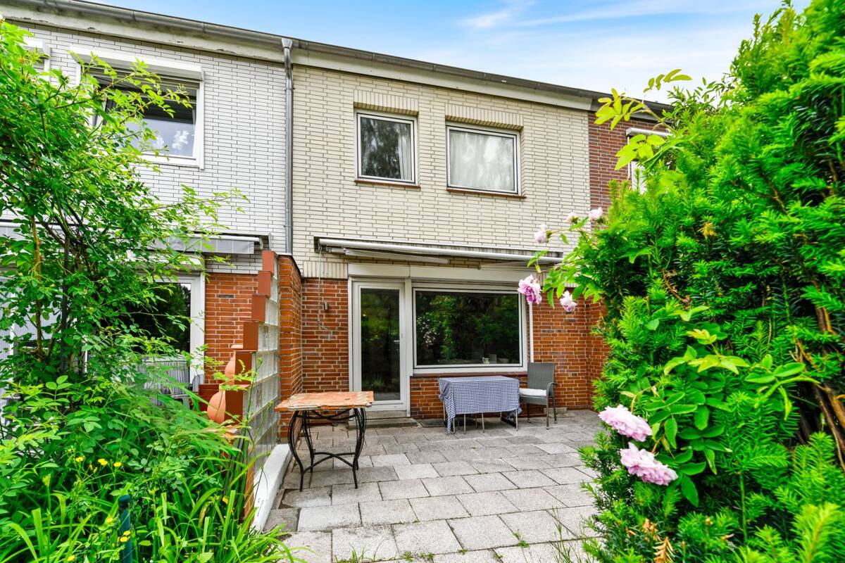 Wohnen mit Wohlfühlcharakter - Gepflegtes Erbpacht-Reihenmittelhaus mit schönem Garten – 22419 Hamburg – Bild 1 von 9
