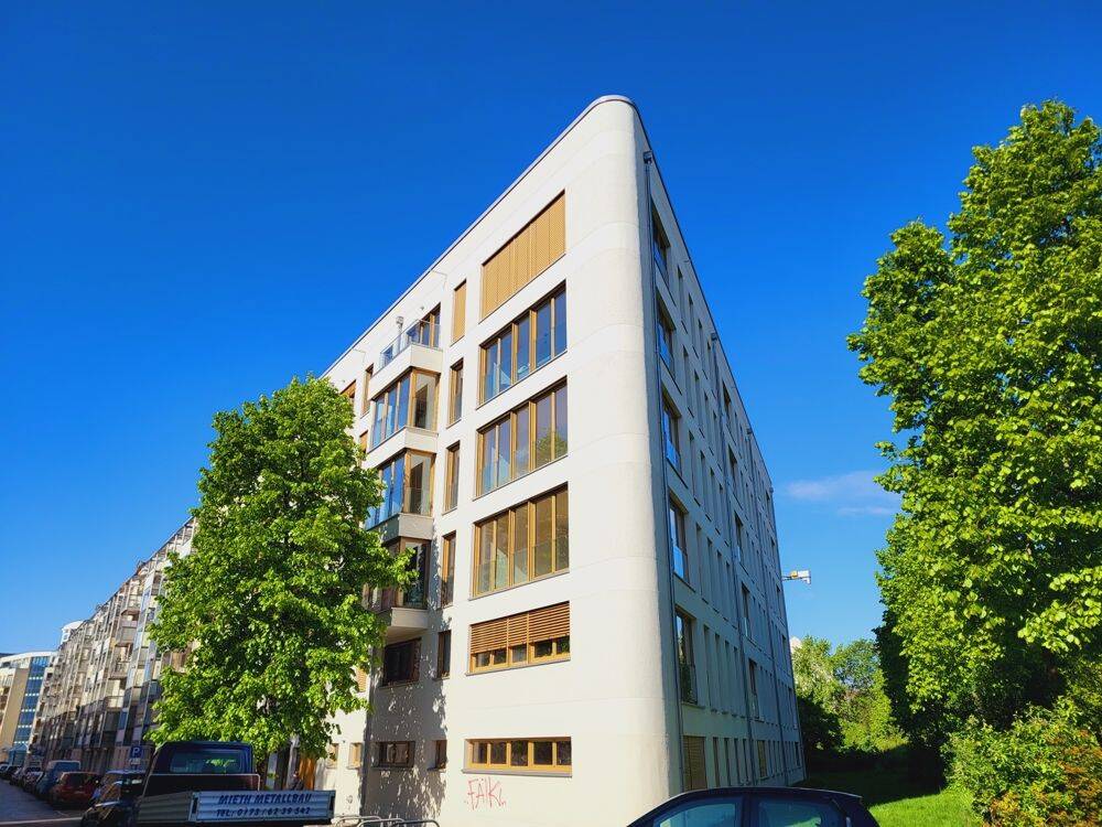// NEUBAU // 2 Zimmer mit Balkon, Einbauküche und Stellplatz! // ab 08.2026 // – Leipzig – Bild 1 von 9