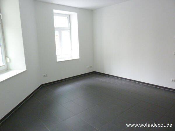 ab Juli * 2-RW * EBK mögl. * Hochparterre * Fliesenboden * FuBoHzg. * Anger-Crottendorf – Leipzig – Vorschaubild 2