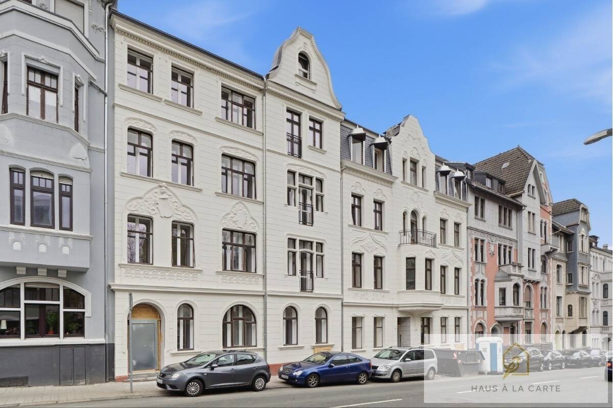 Erstbezug im Denkmal von Vohwinkel: Großzügige 3-Zimmer-Etagenwohnung mit Balkon & Parkett – Wuppertal – Vorschaubild 2