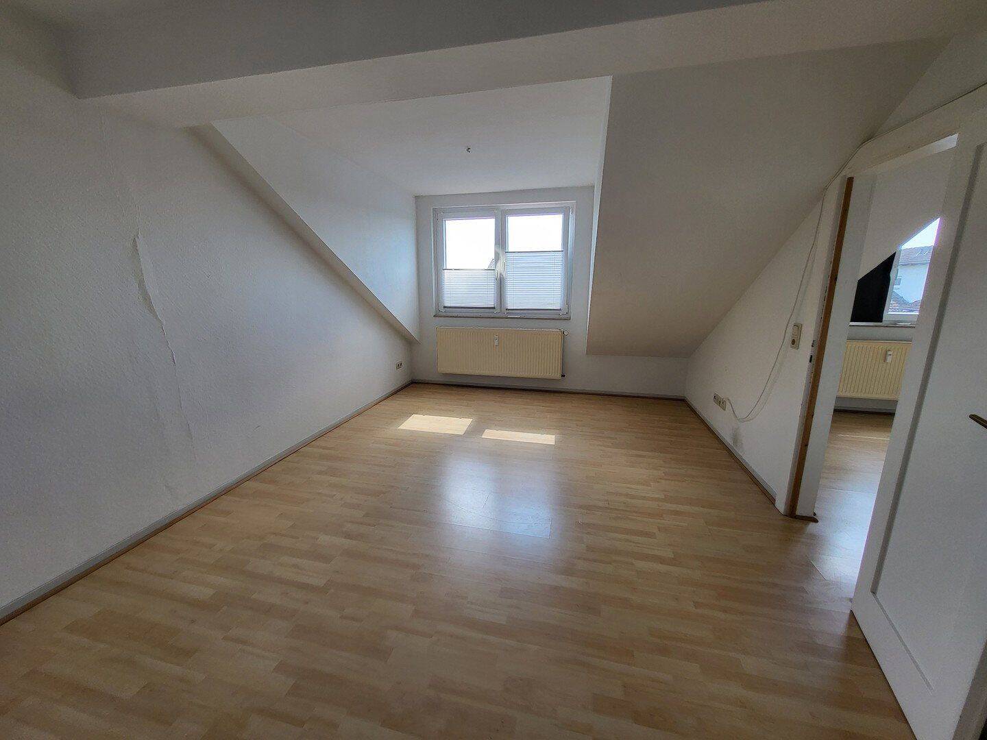 Geismar Kiesseestraße: Schöne 3-Zimmer-Wohnung Kie DG re E6