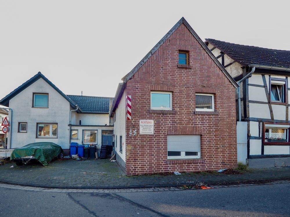 Entwicklungsfähiges Einfamilienhaus – Mechernich – Vorschaubild 3