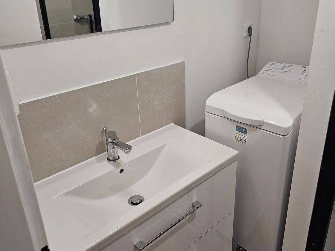 Möbliertes Appartment 28qm Berg am Laim unbefristete Vermietung ab 01.07. – München – Vorschaubild 2