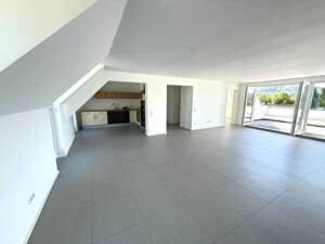 Exclusive Penthouse-Maisonette mit traumhaften Fernblick in begehrter Bestlage von Homburg – 66424 Homburg – Vorschaubild 2