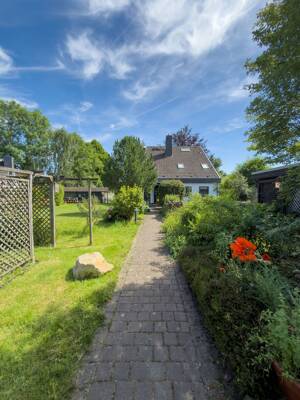 Lichtdurchflutetes Architektenhaus in ruhiger Südlage, mit Einliegerapartment und viel Potenzial in Bergisch Neukirchen – 51381 Leverkusen – Vorschaubild 2