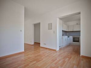 Provisionsfreie 3-Raumwohnung im 2.Obergeschoss mit Balkon und mit Einbauküche zu vermieten !!! – 4758 Oschatz – Vorschaubild 5