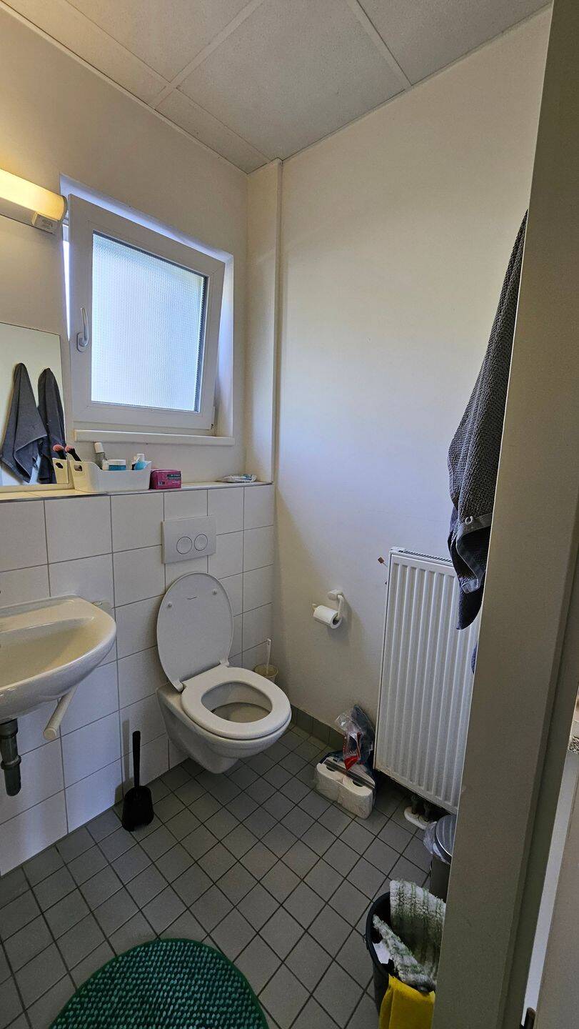 Voll möbiliertes Zimmer, wunderschöne Lage, für Studenten Uni Heidelberg, F. Mannheim/Heidelberg oder Untermiete alle eingeschriebene Studenten – Mannheim – Vorschaubild 5