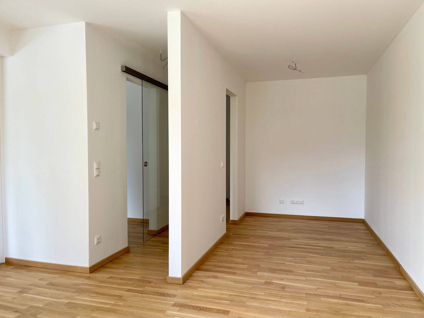 helle 1,5 Zimmer Wohnung, inkl. separater Küche, Bad mit Tageslicht – Nürnberg – Vorschaubild 8