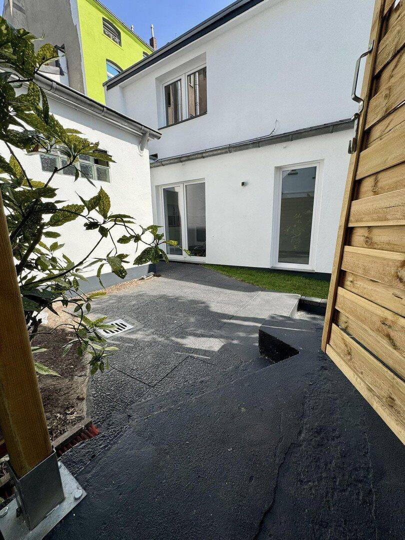 Exklusives Hinterhof-Loft mit Garten, Terrasse & Galerie | Erstbezug | Flingern – Düsseldorf – Vorschaubild 2