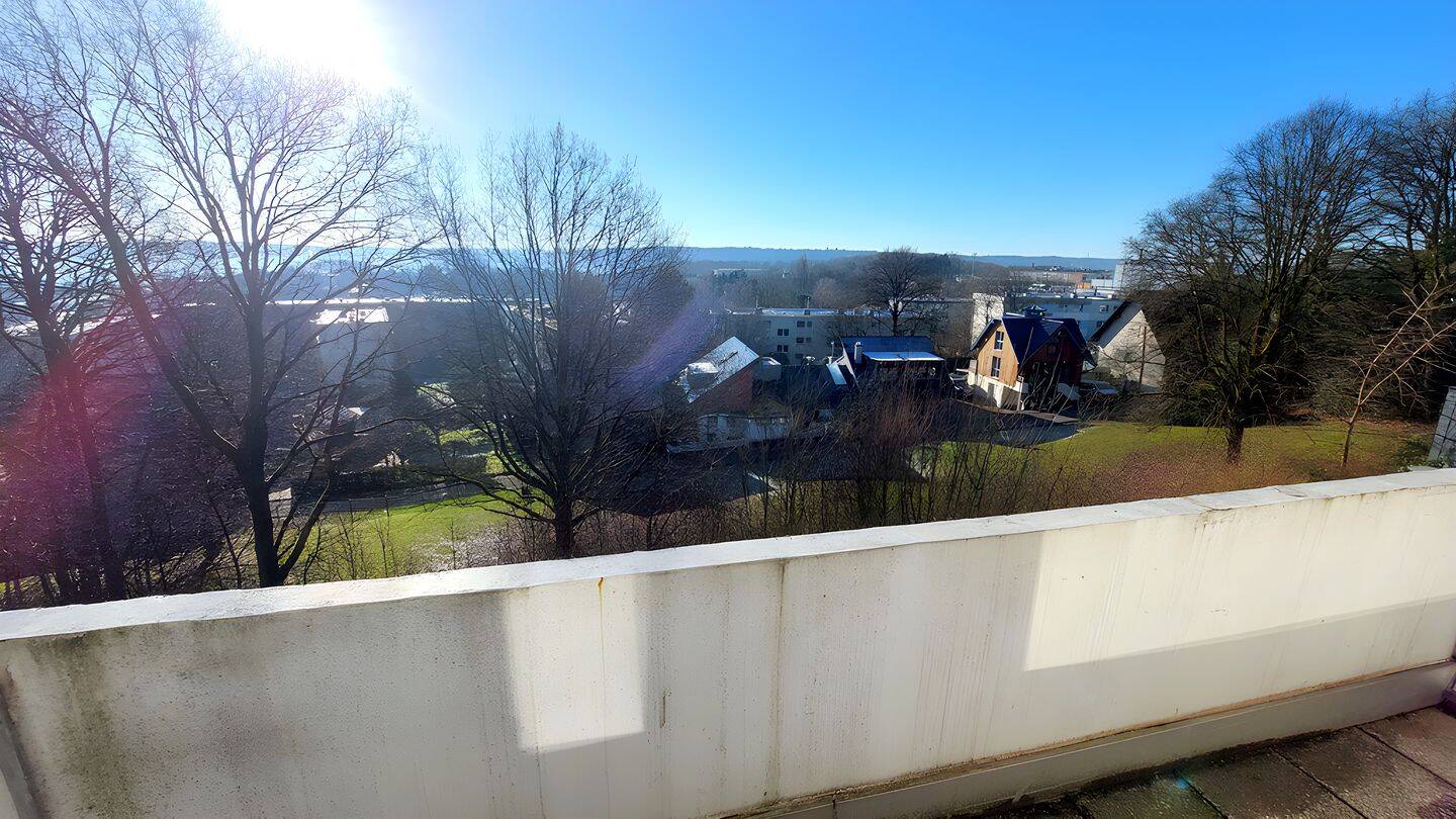 Helle & ruhige 3-Zimmer-Maisonette-Wohnung mit Südbalkon in ruhigem und gepflegtem 10-Parteien-Haus