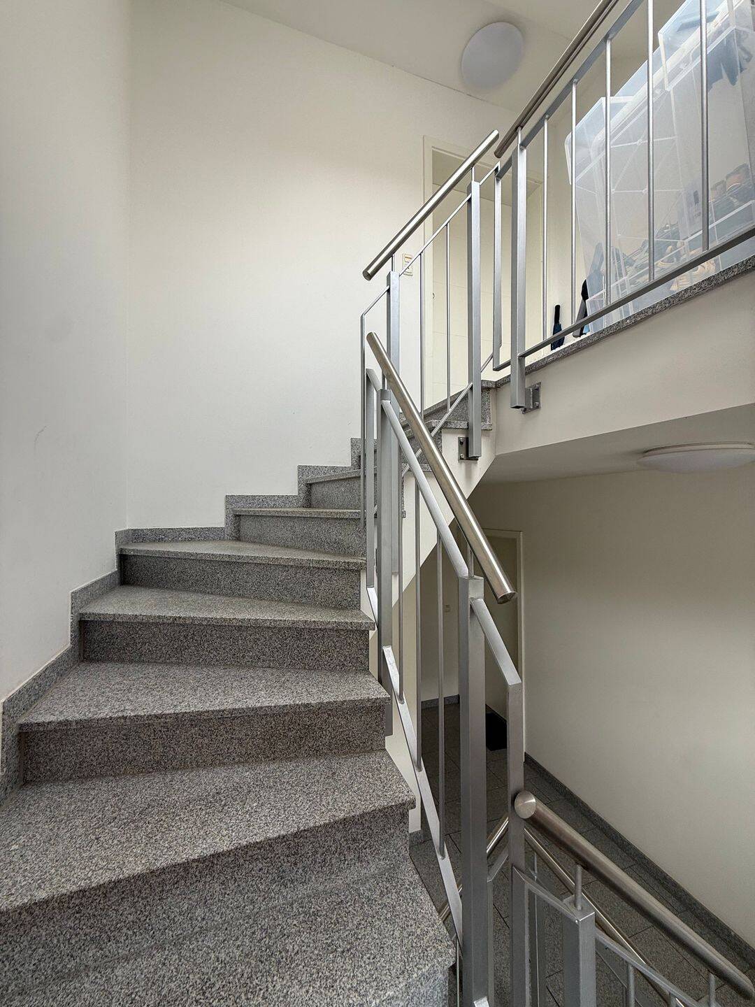 Moderne 3 Zimmer Dachgeschosswohnung in attraktiver Lage von Nürnberg – Nürnberg – Vorschaubild 8