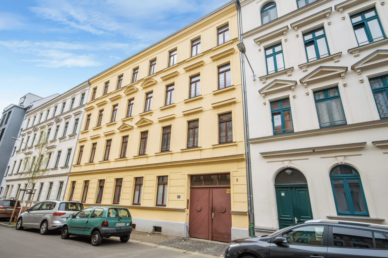RENDITESTARKE KAPITALANLAGE MIT GARTEN - IM REPRÄSENTATIVEN, BEREITS SANIERTEN ALTBAU IN EUTRITZSCH – Leipzig – Vorschaubild 4