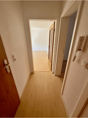 Ihr perfektes Zuhause! - Schöne 3 Zimmerwohnung – 24148 Kiel – Vorschaubild 2