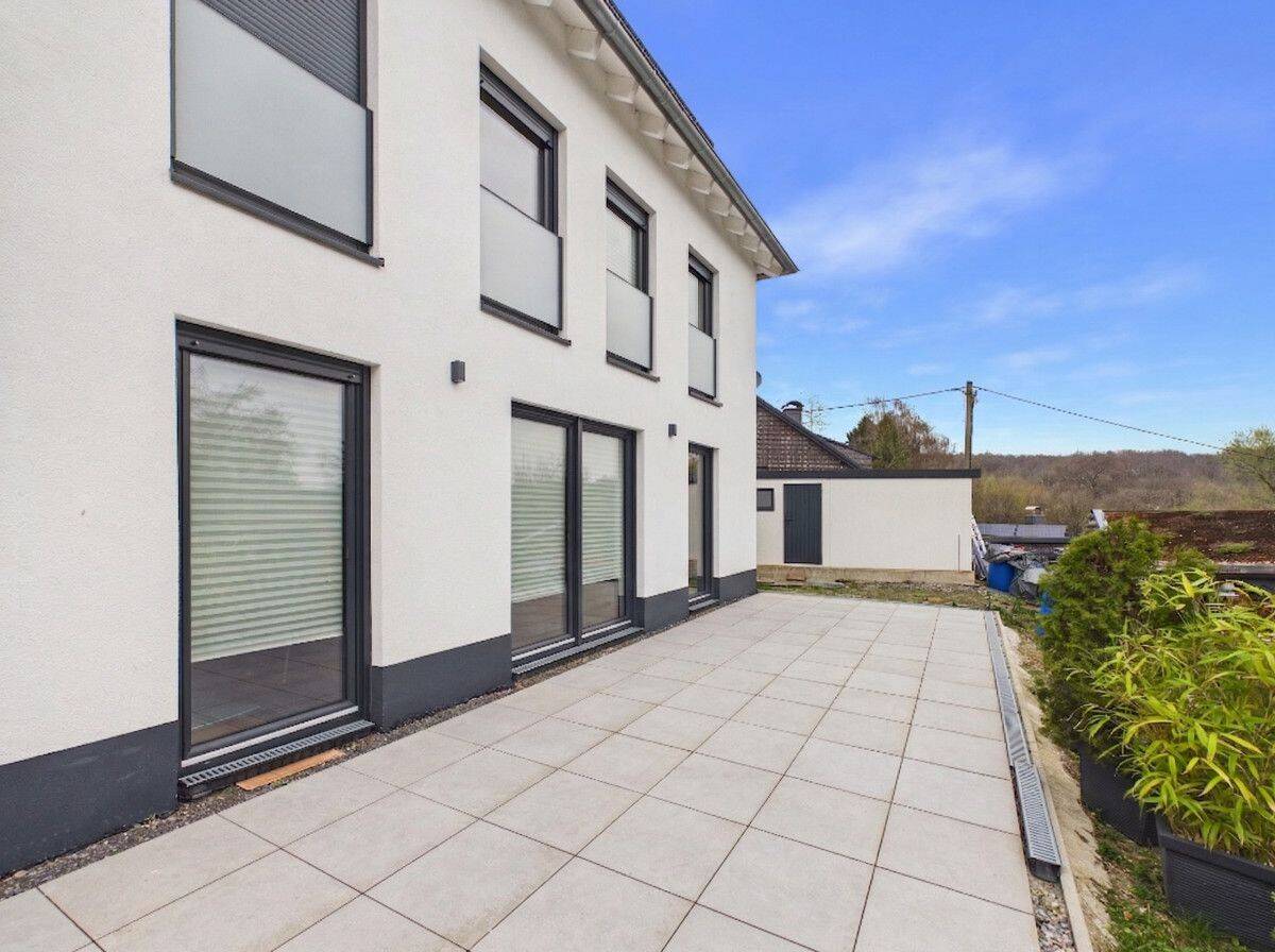 SG-Gräfrath: Modernes Einfamilienhaus von 2023 – Solingen – Vorschaubild 3