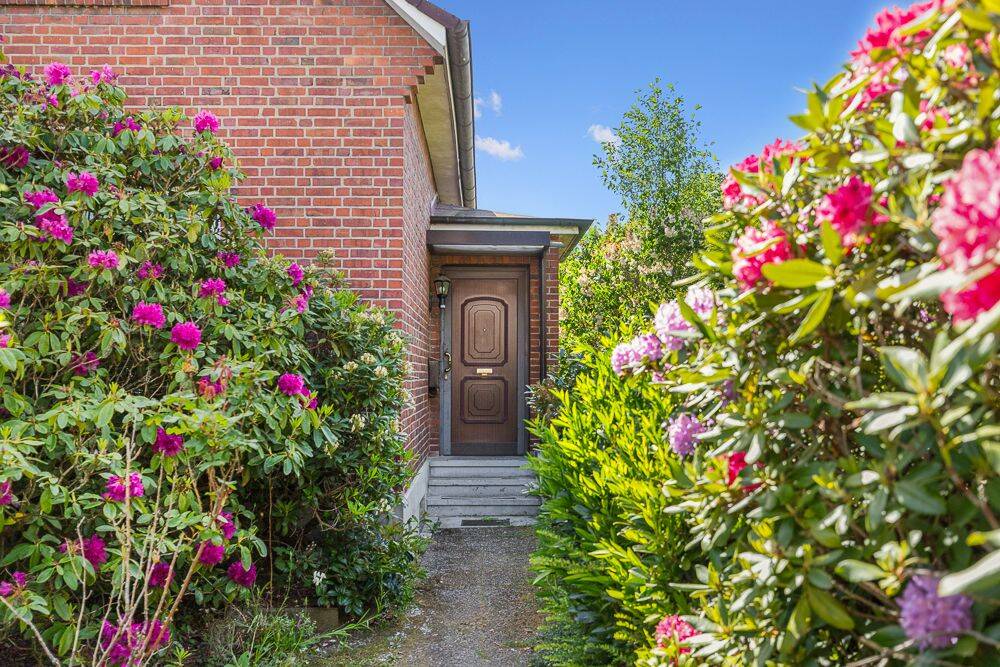 Einfamilienhaus mit Charme in traumhafter Anliegerstraße von Hamburg-Rahlstedt – Hamburg – Vorschaubild 3