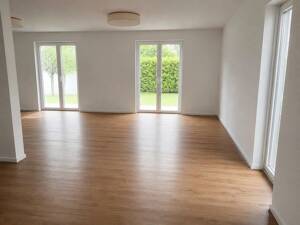 moderne Doppelhaushälfte mit 4 Zimmern, 130 m²