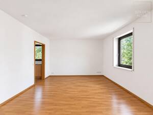 Bezugsfrei in München-Altperlach: Helle 2-Zimmer-Wohnung mit großem Balkon & TG-Stellplatz – 81737 München – Vorschaubild 3