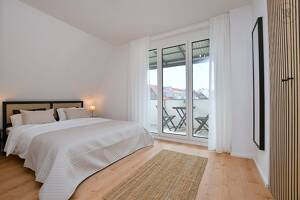 Wunderschön und stilvoll möblierte Wohnung mit Balkon im beliebten Stuttgarter Westen – 70563 Stuttgart – Vorschaubild 2