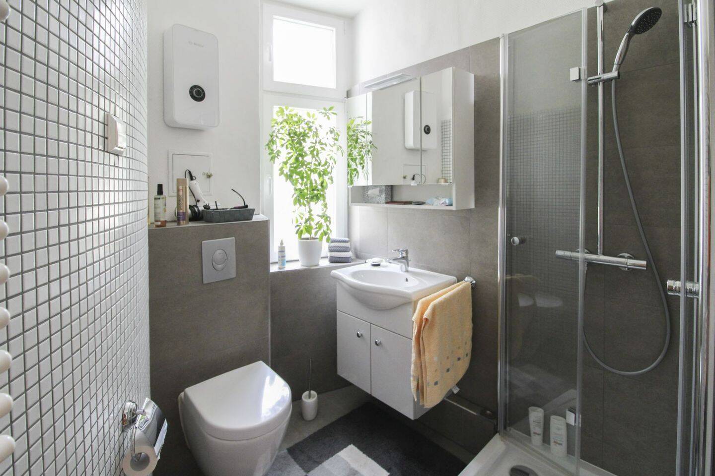 Attraktive 2-Zimmer-Wohnung in Berlin-Friedenau mit großzügigem Wohnbereich und Loggia – Berlin – Vorschaubild 9