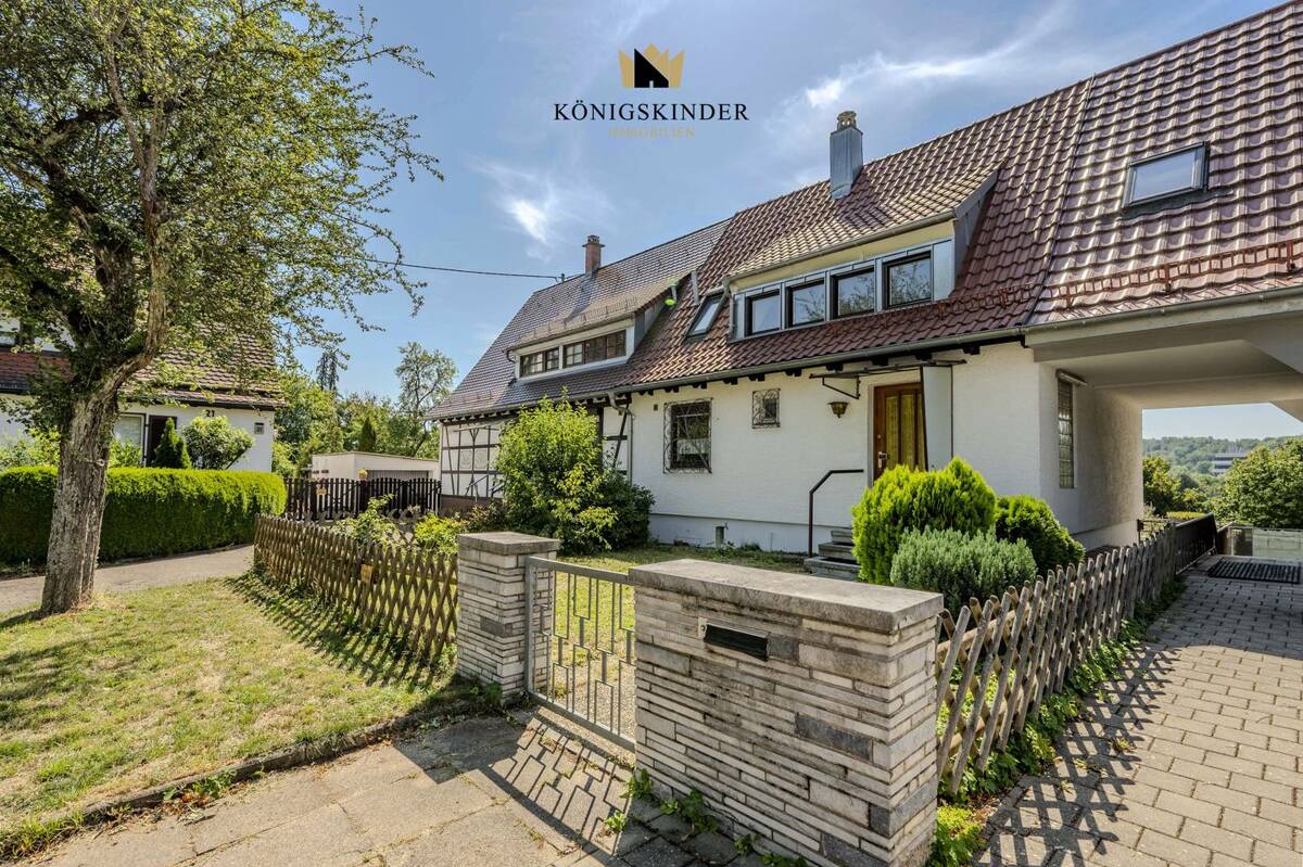 Wohnen im Grünen: Gemütliches Reihenmittelhaus mit großem Garten – 70569 Stuttgart – Bild 1 von 9