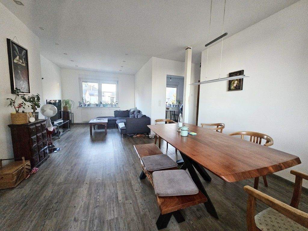Haus-im-Haus-Feeling. Großzügige Maisonettewohnung im 2-Familienhaus mit Balkon und Dachloggia – Solingen – Vorschaubild 5