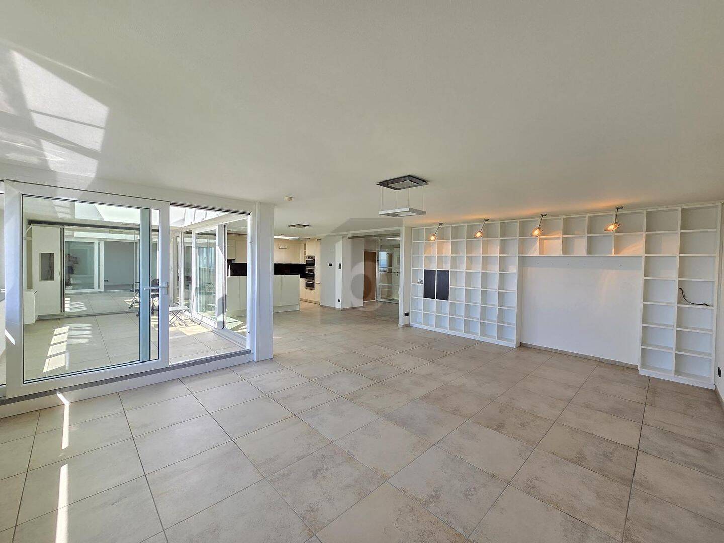 PENTHOUSE SUCHT KAPITALANLEGER – Stuttgart – Vorschaubild 2