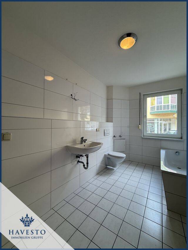 Renovierte 2-Raum Wohnung mit Balkon, Neuer Einbauküche & Stellplatz! – Magdeburg – Vorschaubild 9