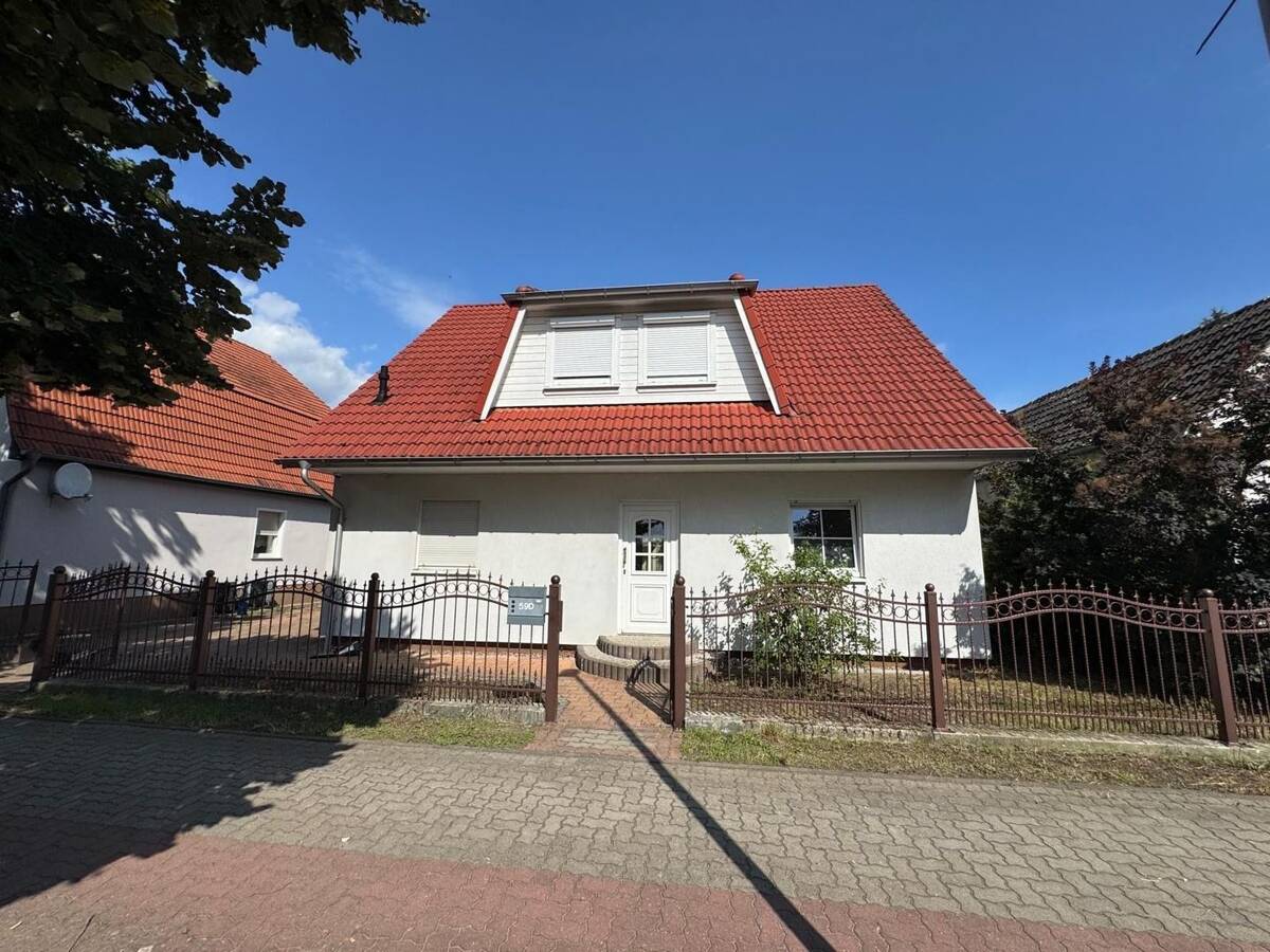 Komfortables Einfamilienhaus*gute Lage*Langzeitmiete*Rüdersdorf – 15562 Rüdersdorf bei Berlin – Bild 1 von 8