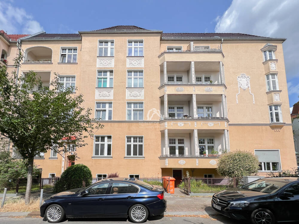CHARMANTE 2-ZIMMER-ALTBAUWOHNUNG MIT BALKON IM 1.OG IN BERLIN-STEGLITZ I PROVISIONSFREI