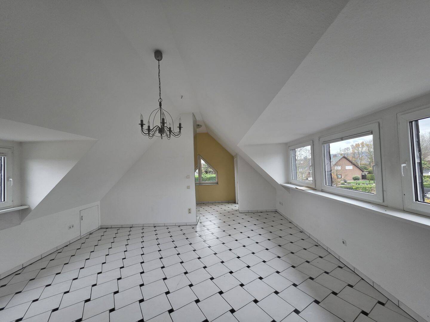 Ertragreiches Mehrfamilienhaus mit attraktivem Charme - eine wertvolle Investition! – Grevenbroich – Vorschaubild 9