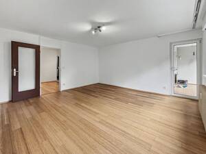 3,5-Zimmer-Wohnung mit Loggia, Aufzug & Wallbox in begehrter Lage von Stuttgart-Möhringen