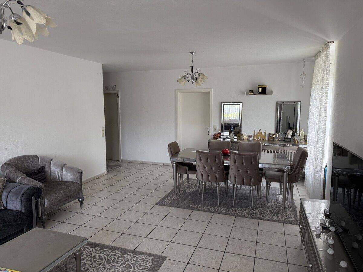 Vermietete 3-Zimmer-Wohnung mit zwei Balkone und TG-Stellplatz – Crailsheim – Vorschaubild 3