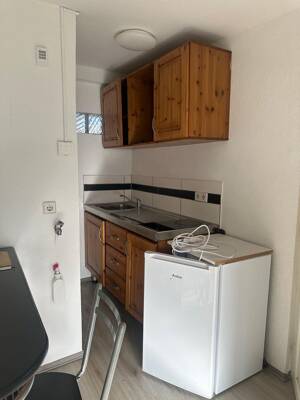 1-Zimmerapartment mit EBK und grauen Laminat / App. 5 – 99089 Erfurt – Vorschaubild 3