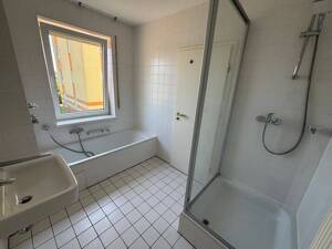 2-Zi.-Whg nahe S-Bahn mit Balkon, EKG und TG Stellplatz – 63165 Mühlheim am Main – Vorschaubild 8