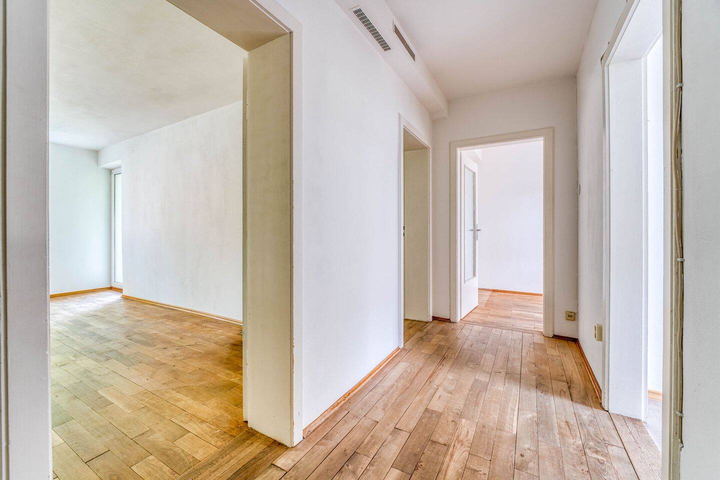 Bismarckviertel! Schicke 3 Zimmer Wohnung mit perfektem Zuschnitt – Augsburg – Vorschaubild 2